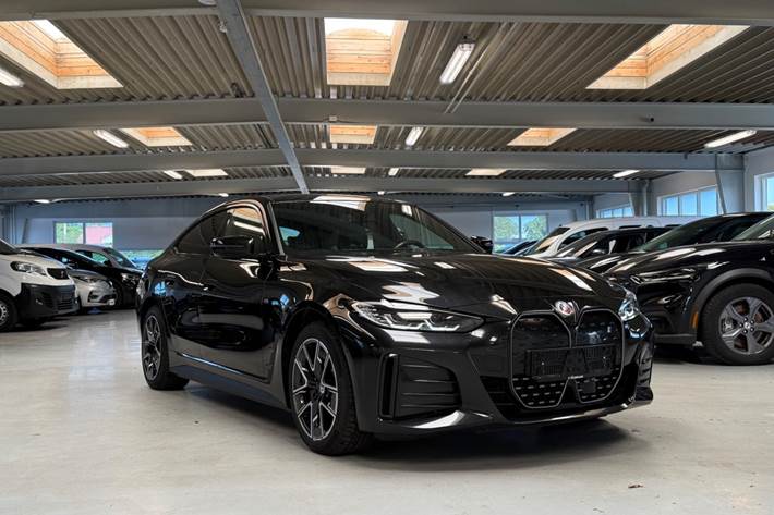 Sort BMW i4 fra 2023