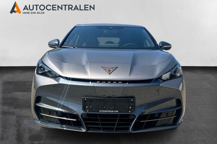 Beige Cupra Tavascan fra 2024