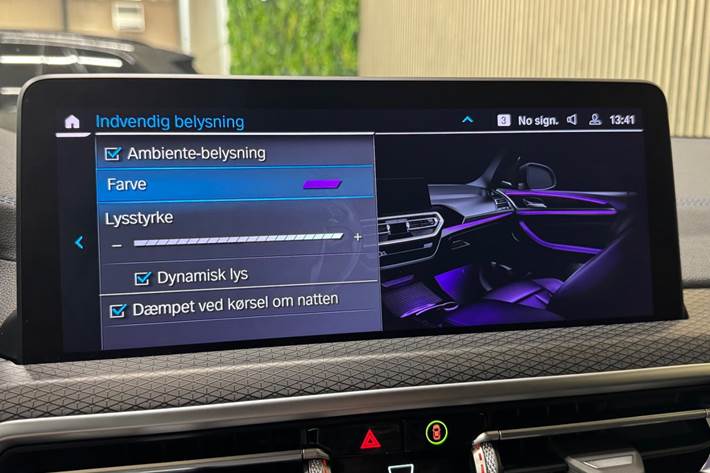 Grå BMW iX3 fra 2023