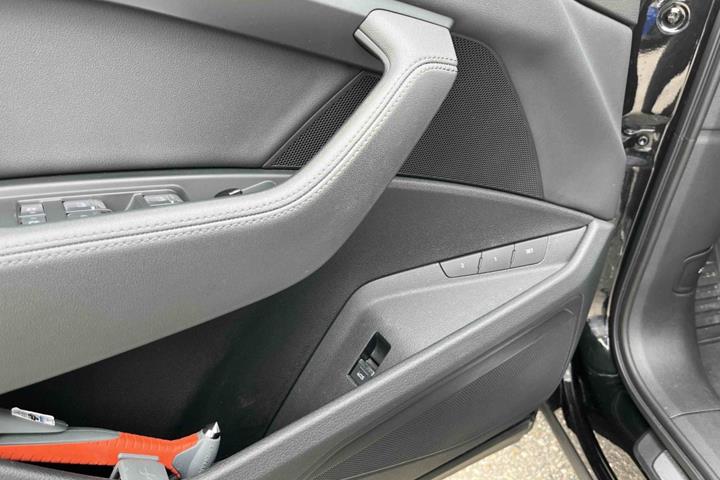 Sort Audi e-tron fra 2020