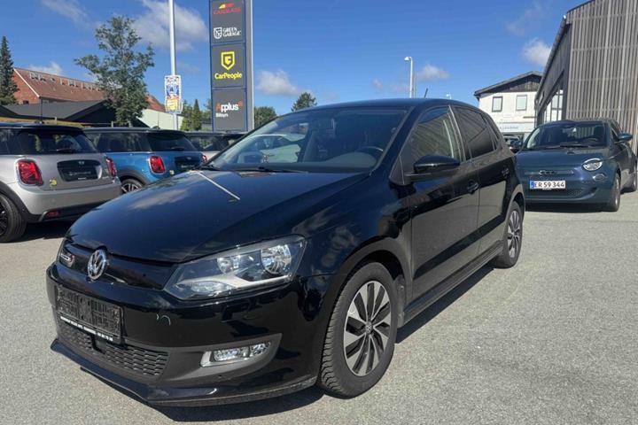 Sort VW Polo fra 2017 set udefra