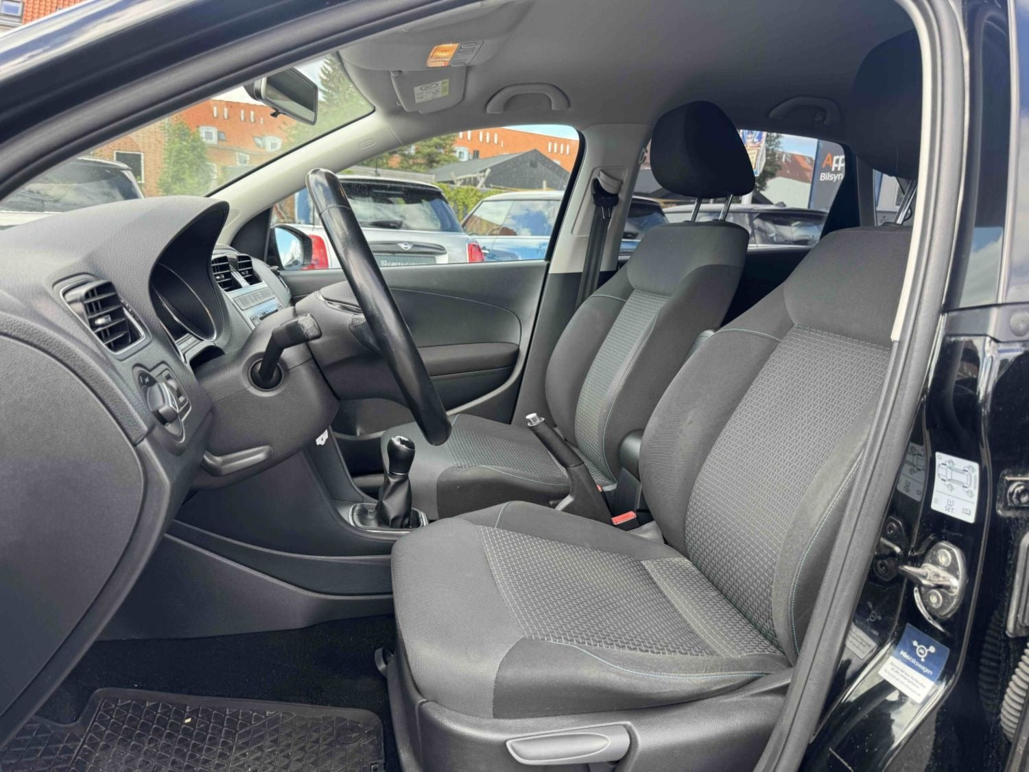 Sort VW Polo fra 2017