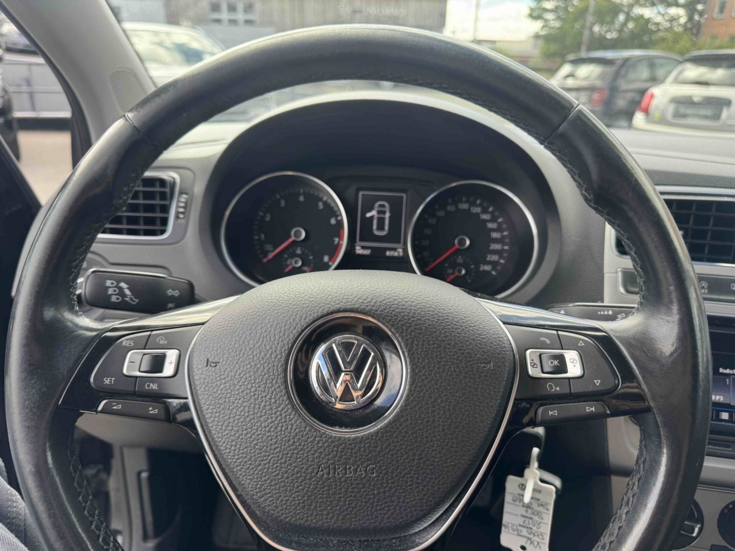Sort VW Polo fra 2017