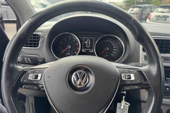 Sort VW Polo fra 2017