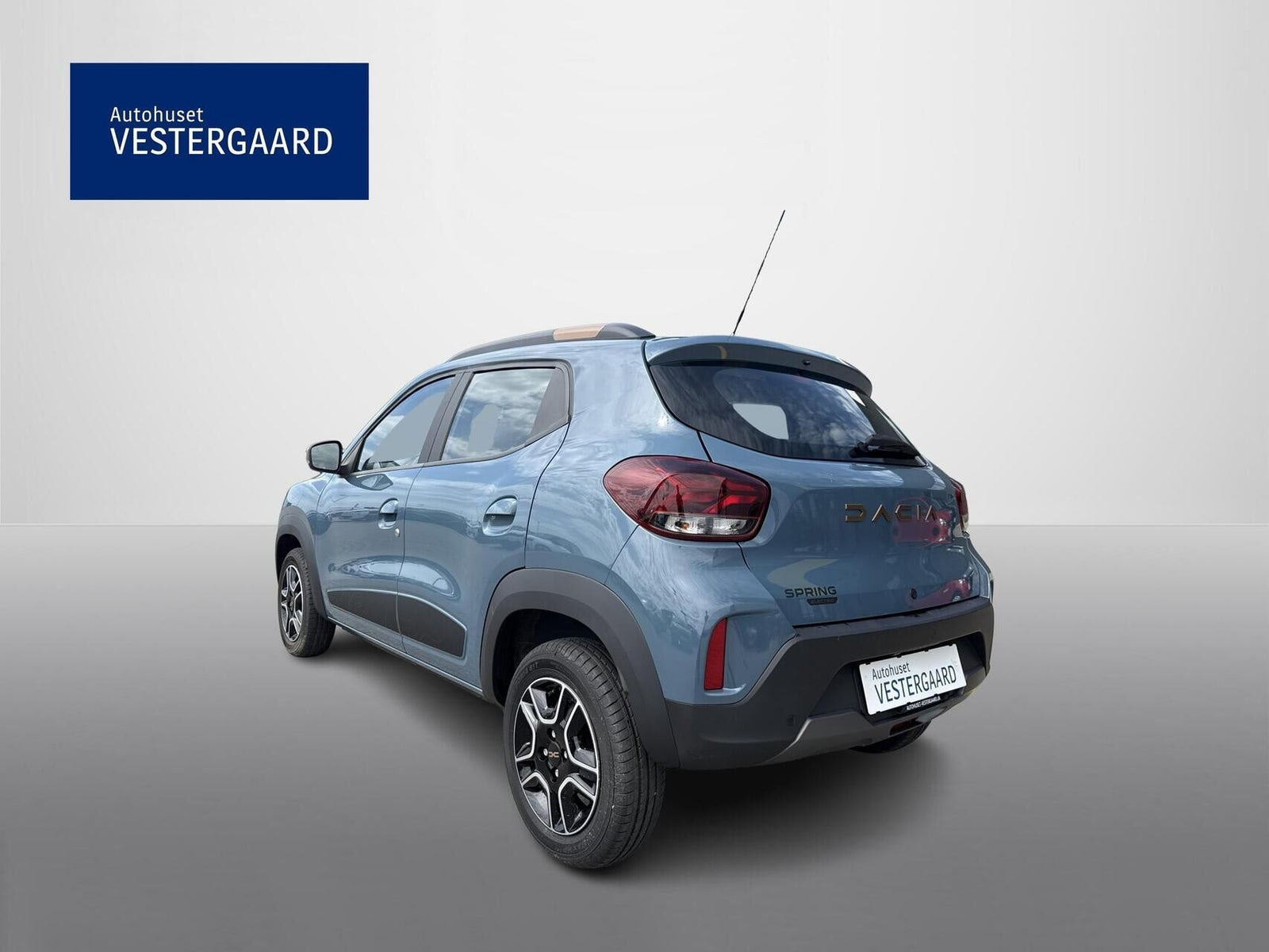 Blå Dacia Spring fra 2023