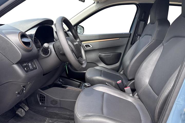 Blå Dacia Spring fra 2023