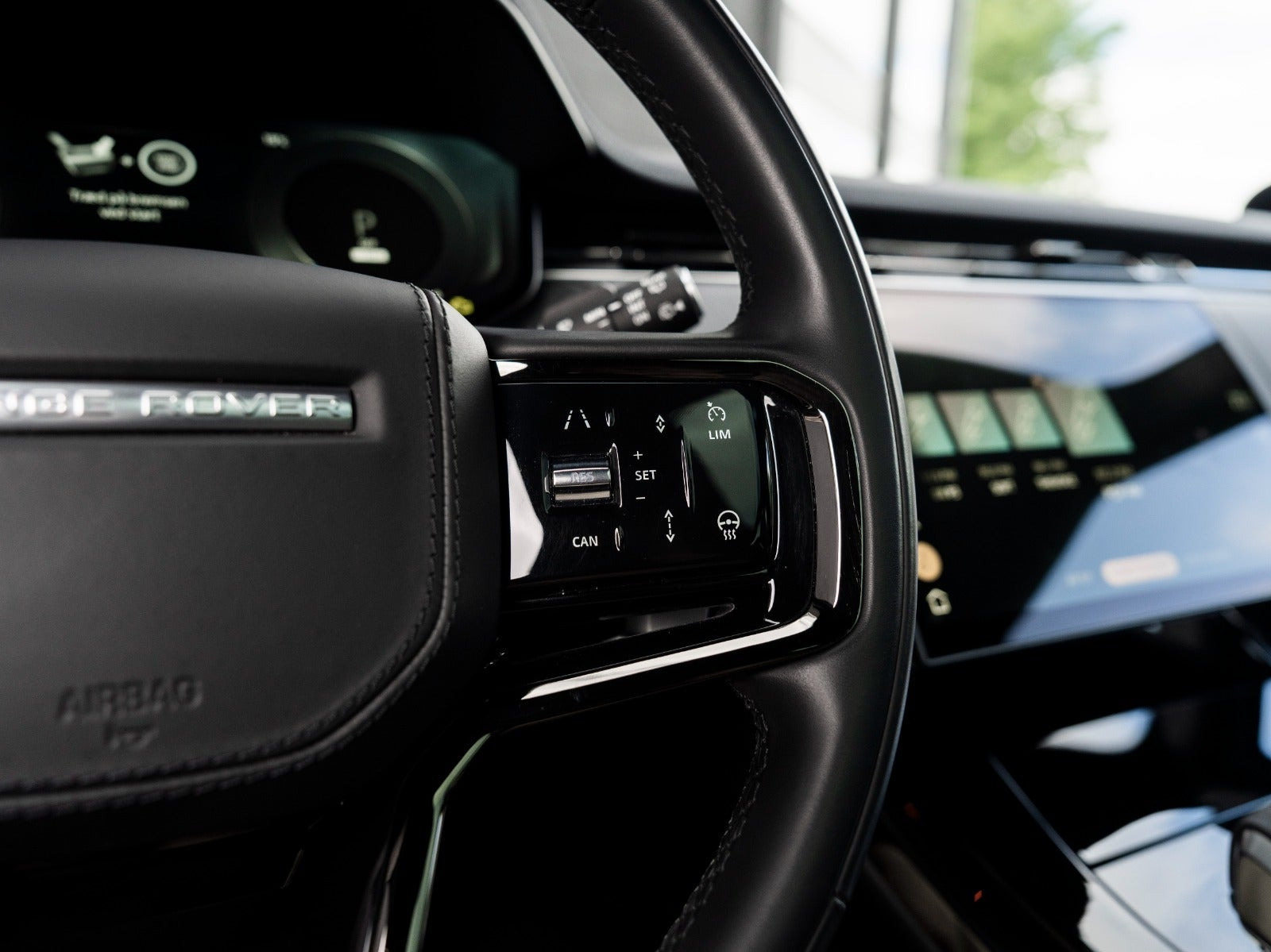 Sort Land Rover Range Rover sport fra 2024