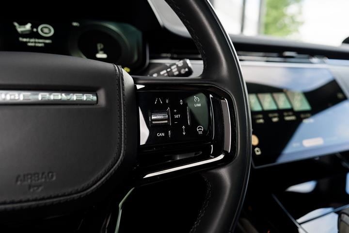 Sort Land Rover Range Rover sport fra 2024