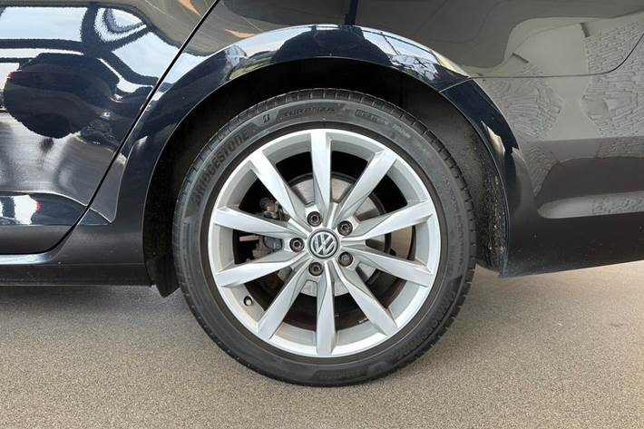 Sort VW Golf VII fra 2017