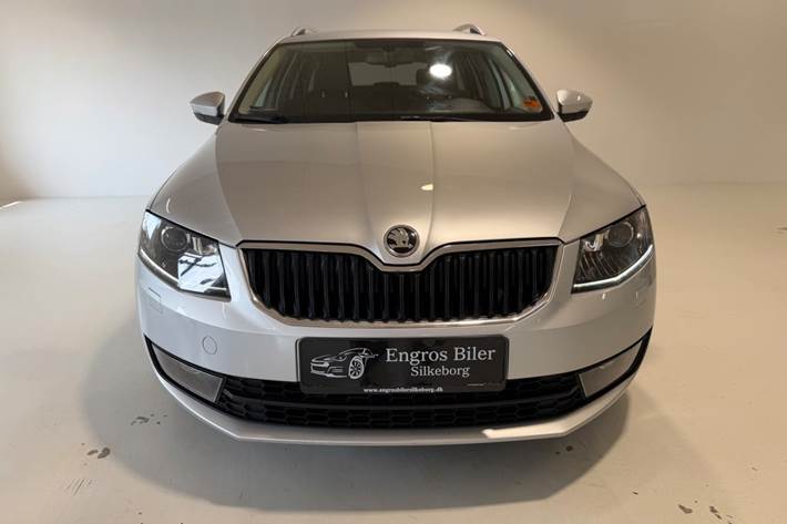 Sølv Skoda Octavia fra 2016