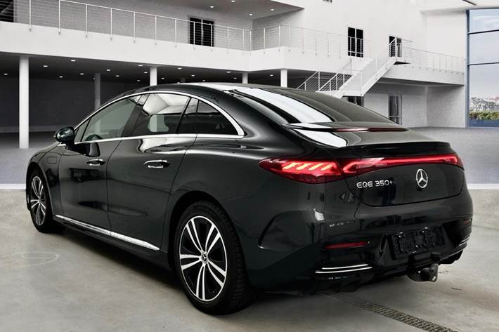 Grå Mercedes EQE350+ fra 2026