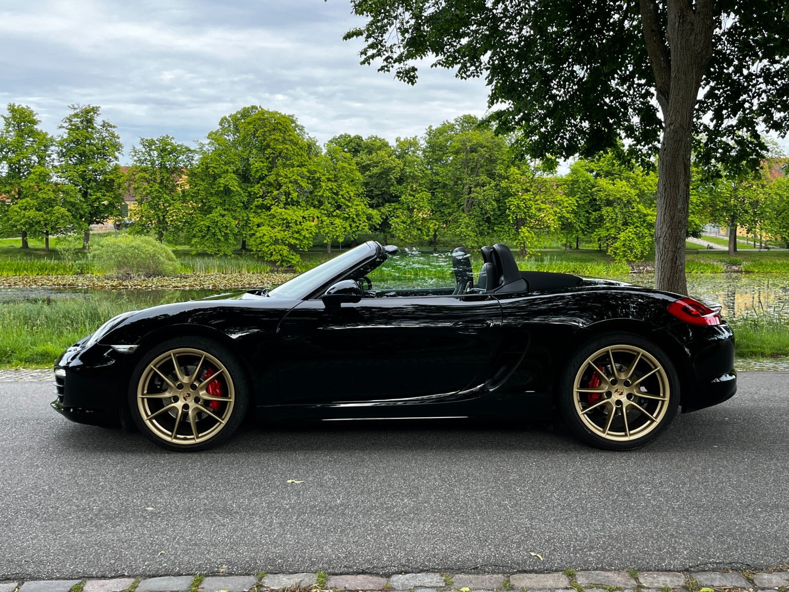 Sort Porsche Boxster S fra 2014