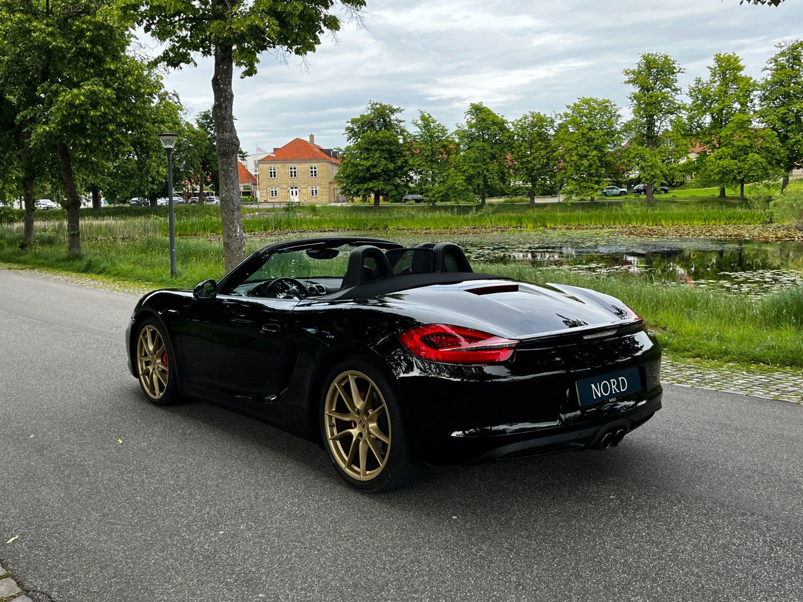 Sort Porsche Boxster S fra 2014