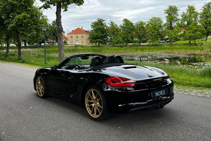 Sort Porsche Boxster S fra 2014