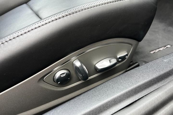 Sort Porsche Boxster S fra 2014