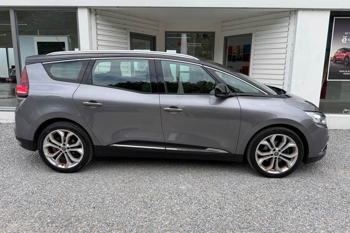 Grå Renault Grand Scenic IV fra 2018