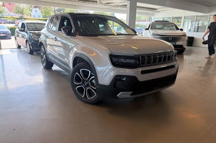 Beige Jeep Avenger fra 2025