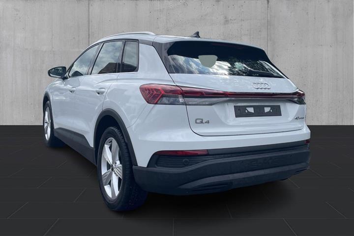 Hvid Audi Q4 e-tron fra 2023