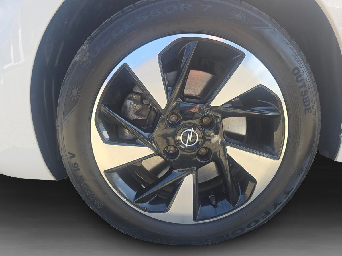 Hvid Opel Corsa-e fra 2021