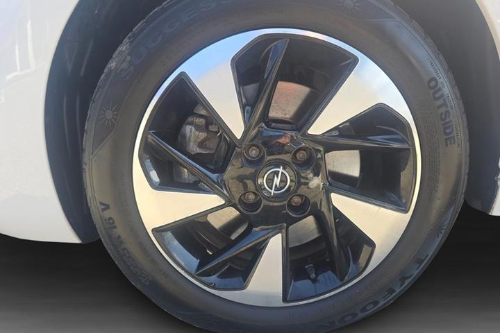 Hvid Opel Corsa-e fra 2021