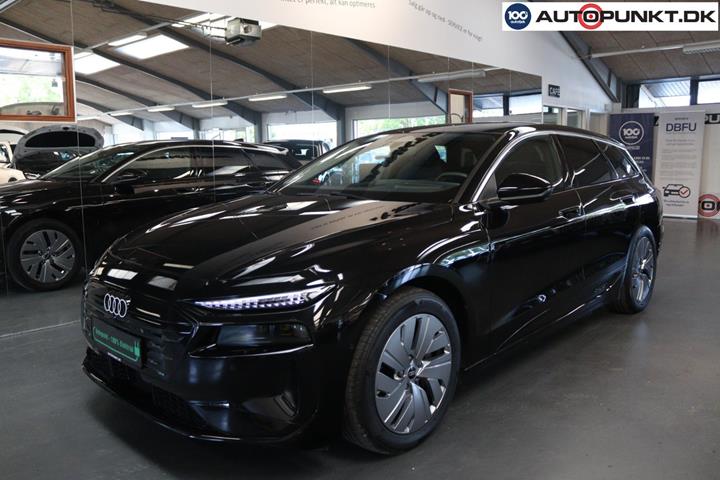 Sort Audi A6 e-tron fra 2025 set udefra