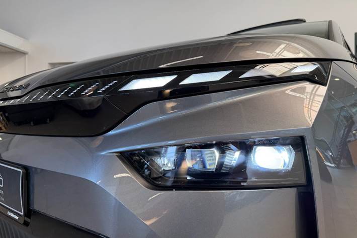 Grå Skoda Enyaq fra 2026