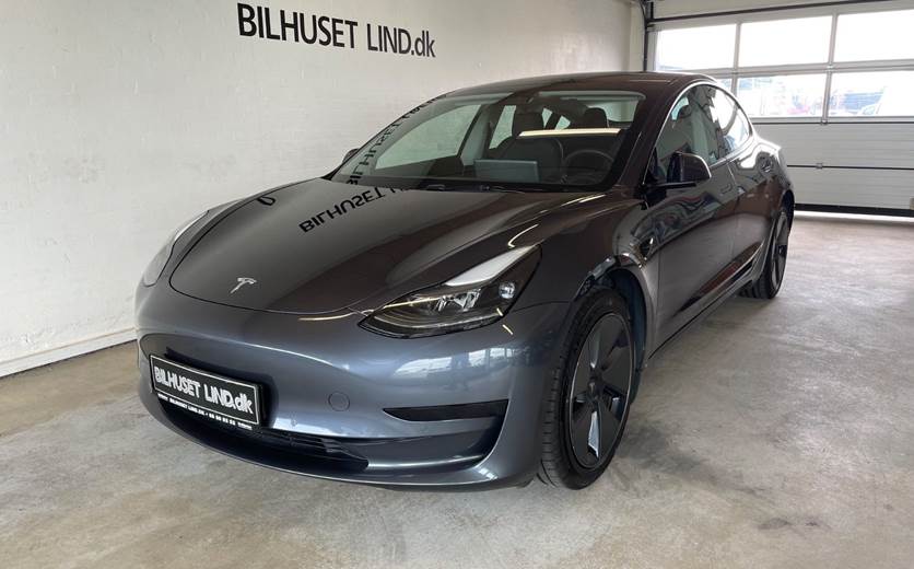 Tesla Model 3 RWD