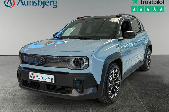 Grøn Renault 4 E-Tech fra 2025 set udefra