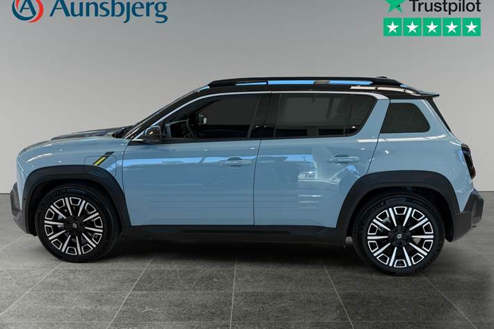 Grøn Renault 4 E-Tech fra 2025