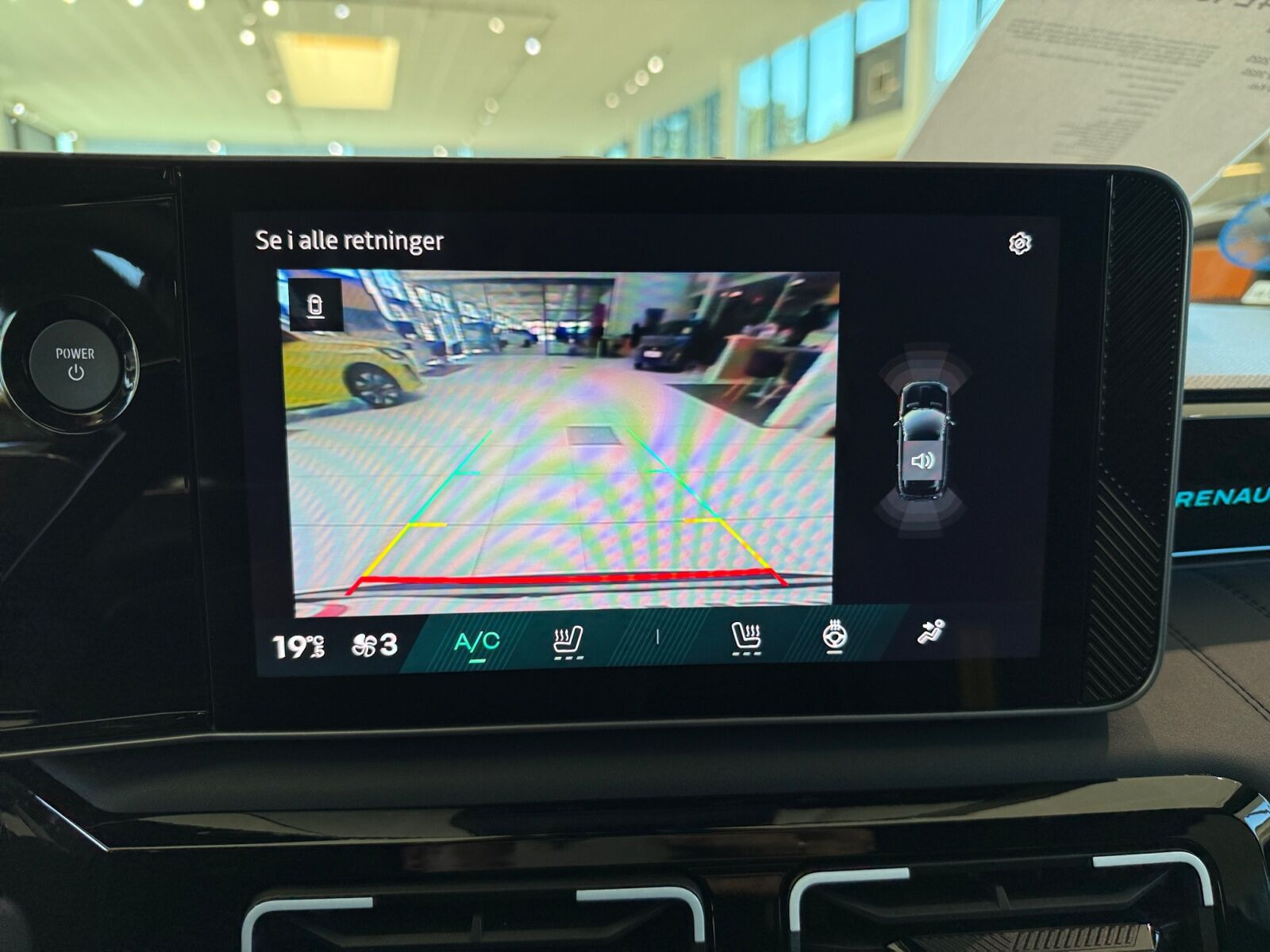 Grøn Renault 4 E-Tech fra 2025