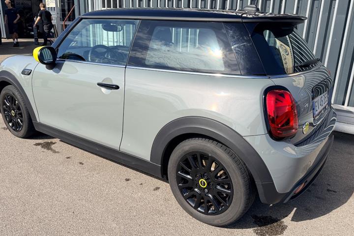 Grå Mini Cooper SE fra 2022