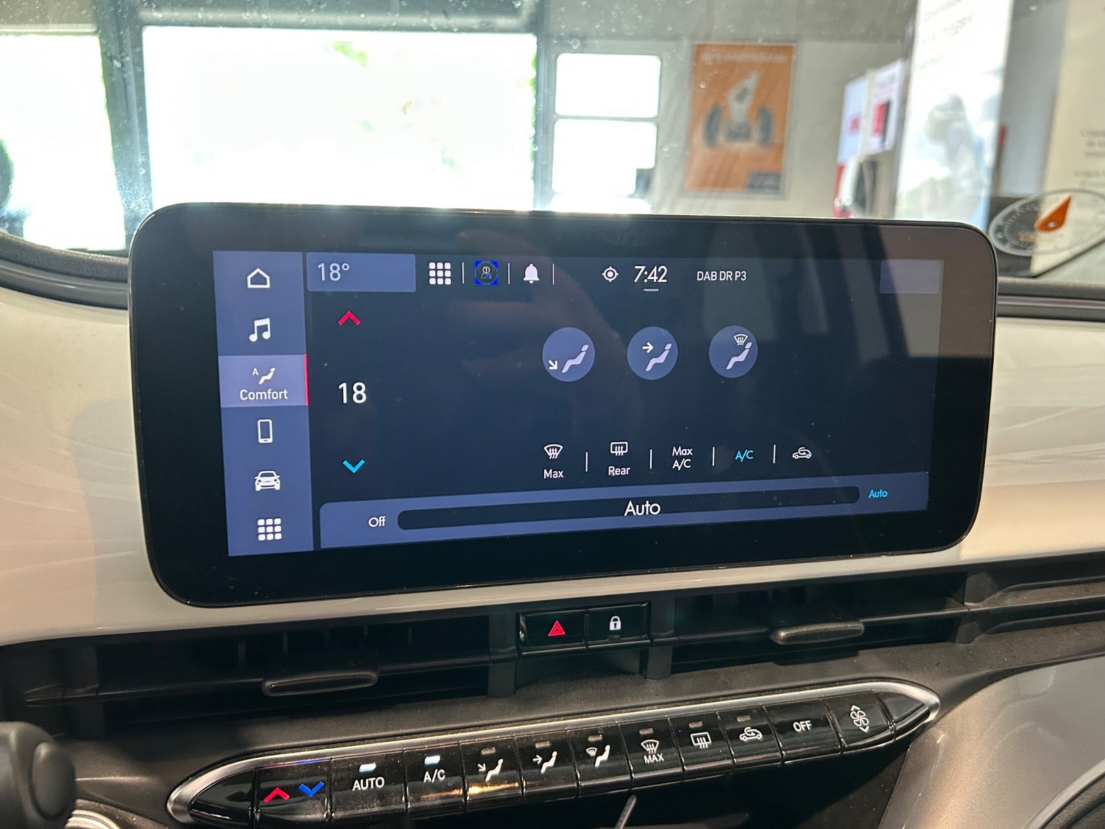 Hvid Fiat 500e fra 2023