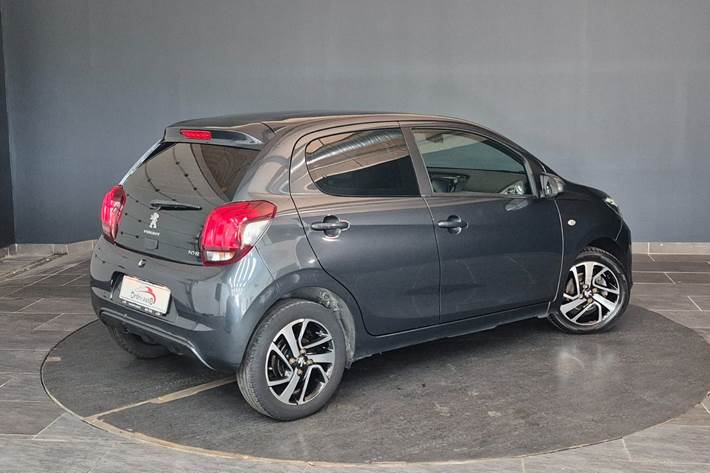 Sort Peugeot 108 fra 2019