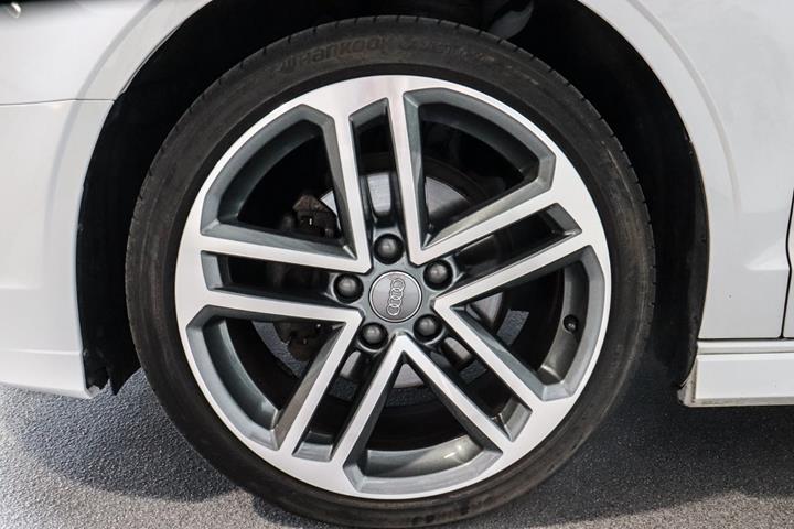 Hvid Audi A3 fra 2019