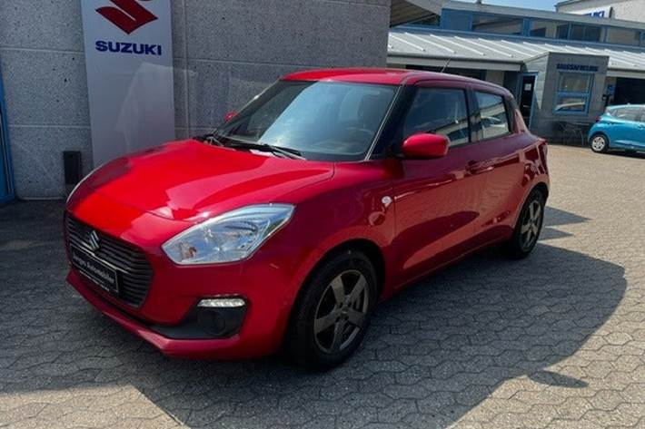 Rød Suzuki Swift fra 2018