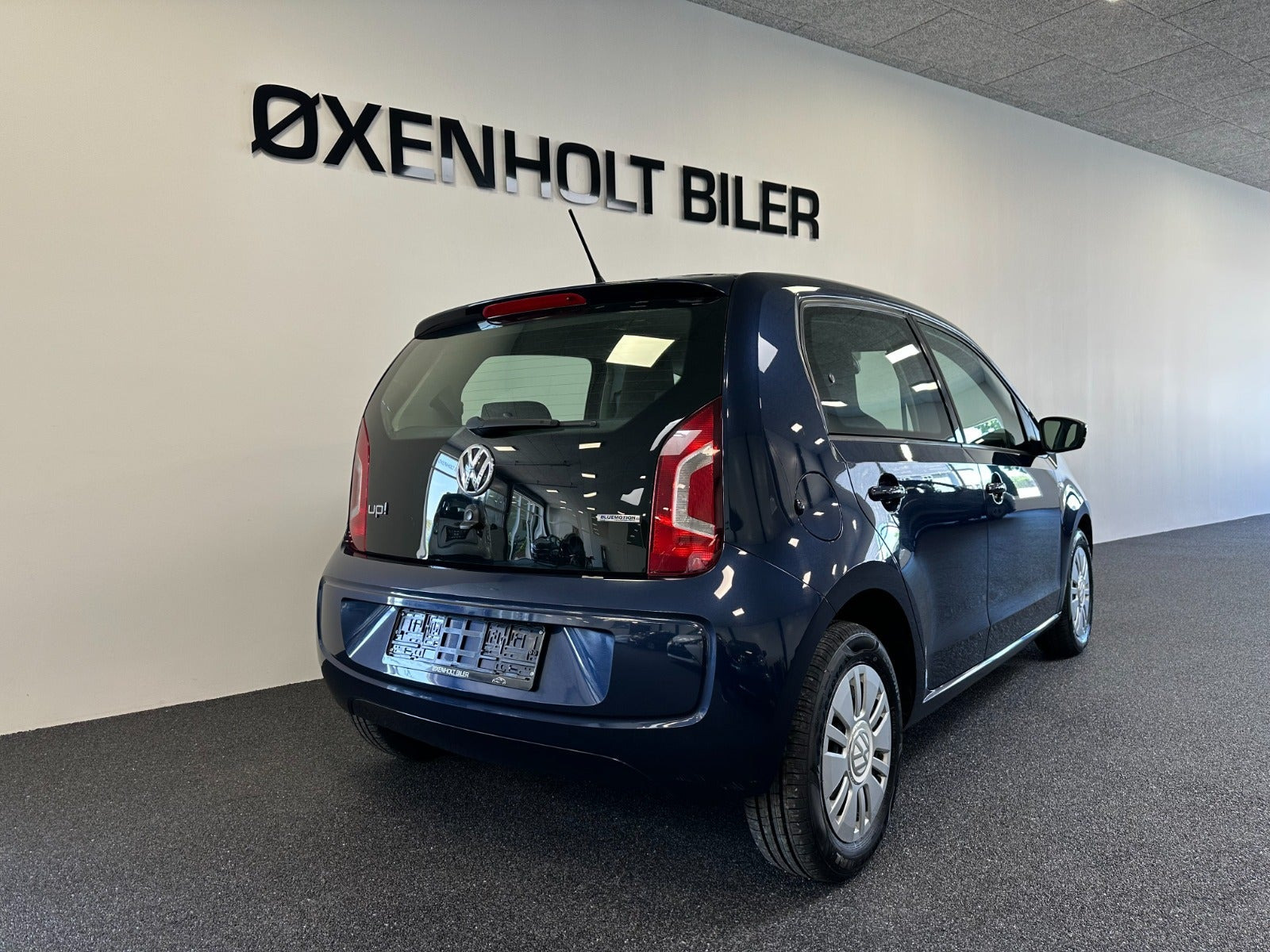 Blå VW UP! fra 2014