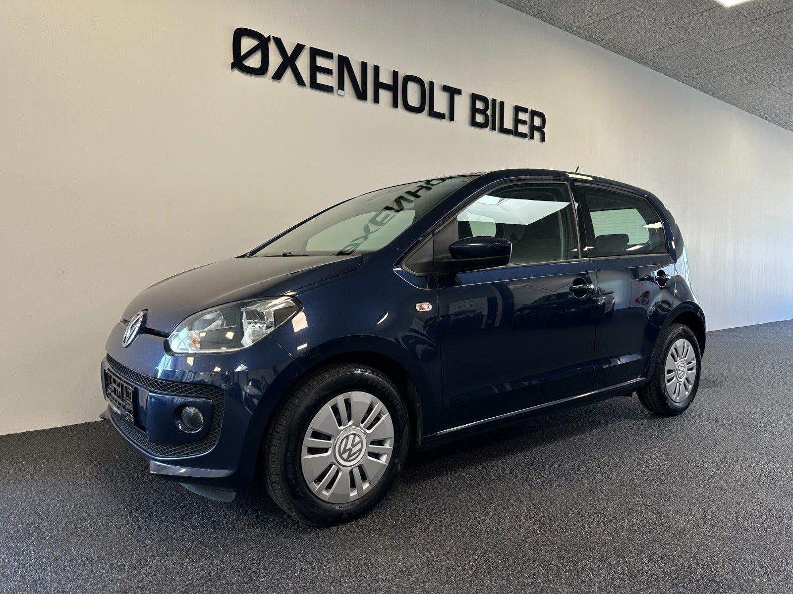 Blå VW UP! fra 2014