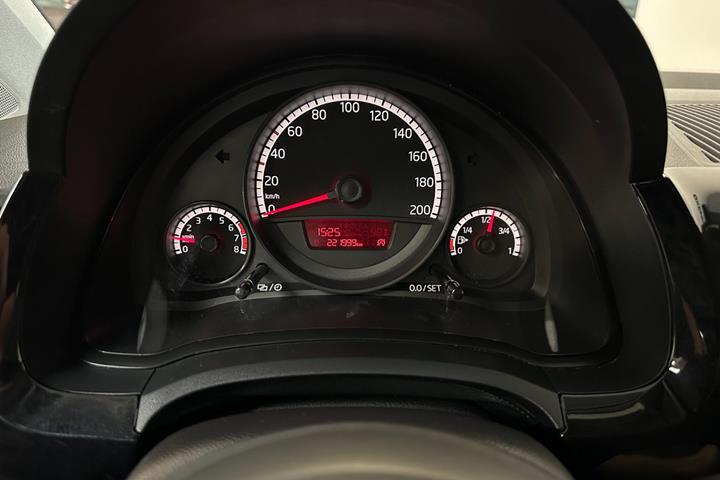 Blå VW UP! fra 2014