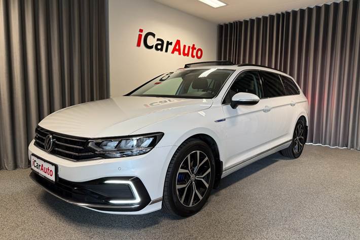 Hvid VW Passat fra 2020