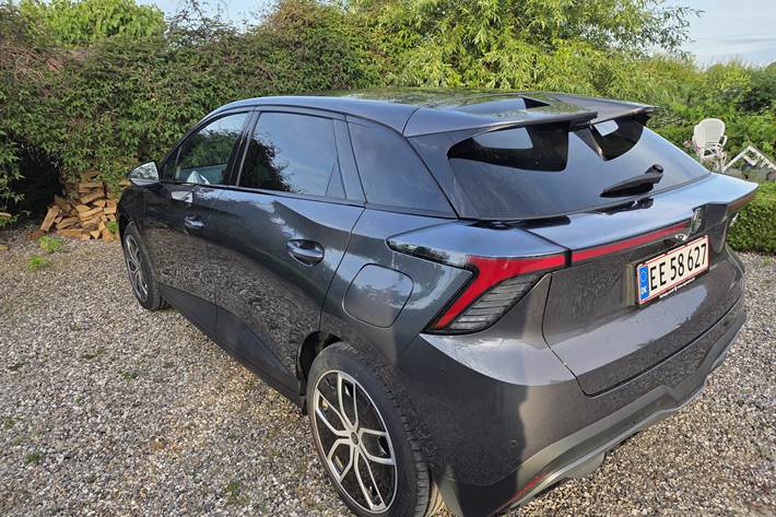 Grå MG MG4 Electric fra 2024