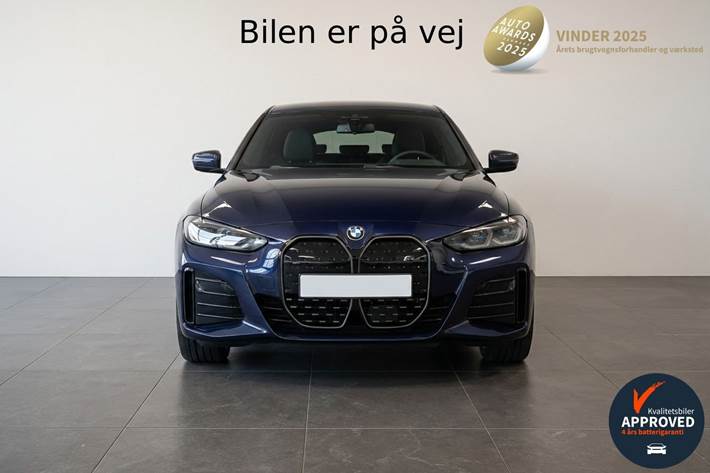 Blå BMW i4 fra 2023