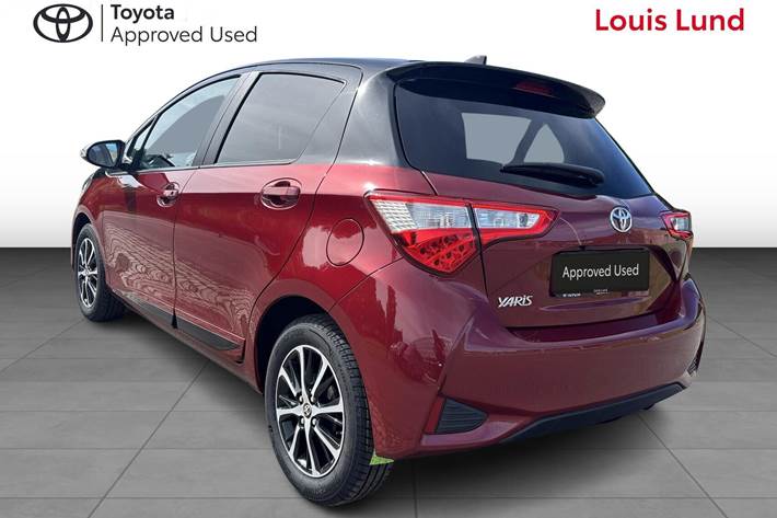 Rød Toyota Yaris fra 2020