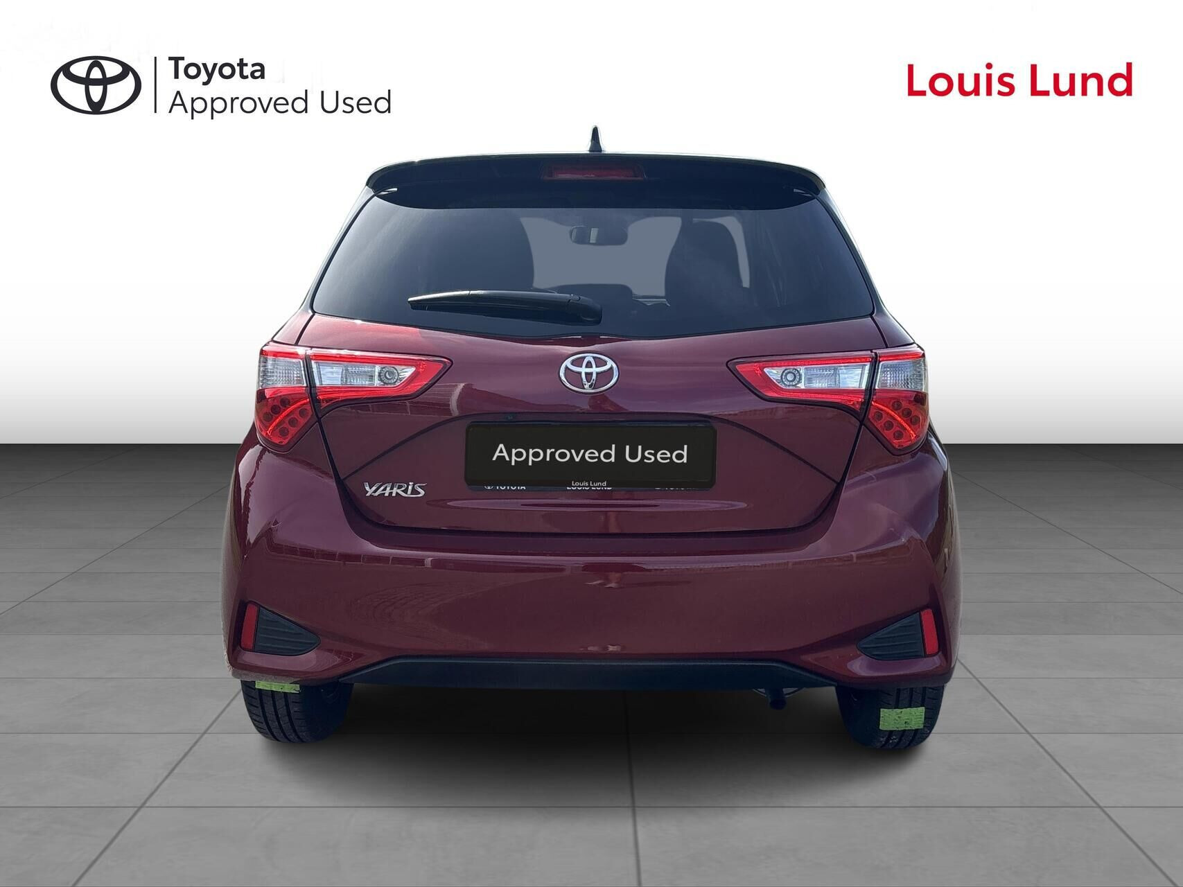 Rød Toyota Yaris fra 2020
