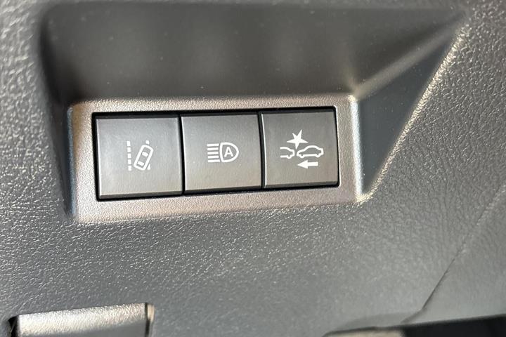 Rød Toyota Yaris fra 2020