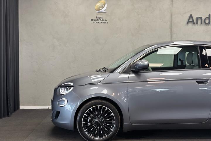 Sort Fiat 500e fra 2023