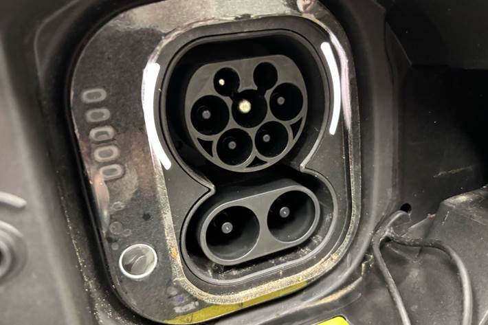 Blå Fiat 500e fra 2023