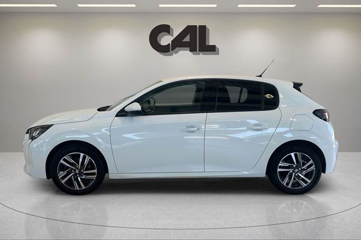 Hvid Peugeot 208 fra 2021