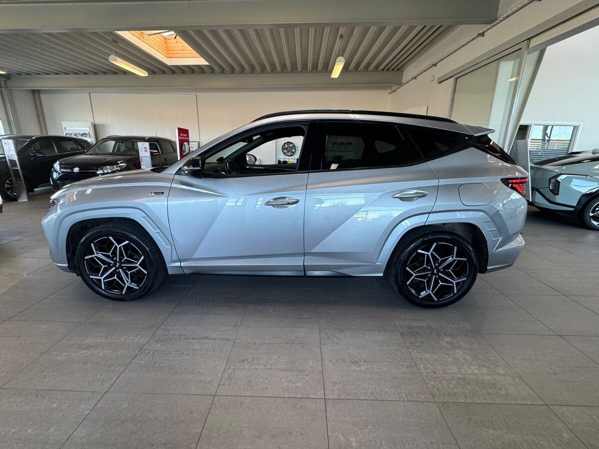 Sølv Hyundai Tucson fra 2021