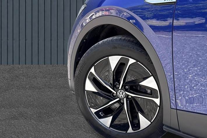 Blå VW ID.4 fra 2023