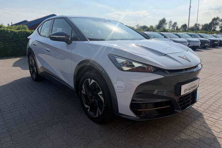 Hvid Cupra Tavascan fra 2025